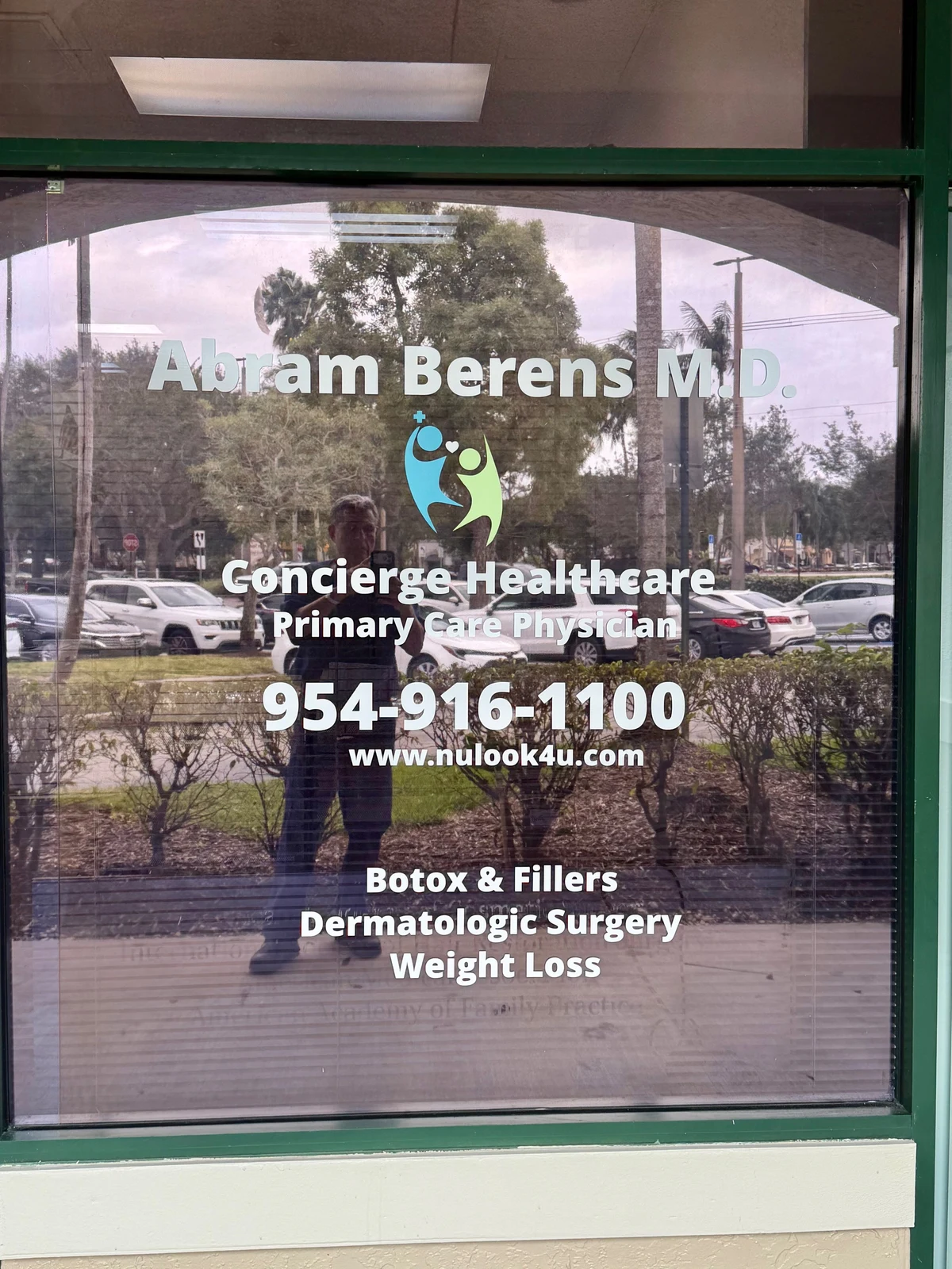 NuLook4U practice entrance signage in Plantation, Florida